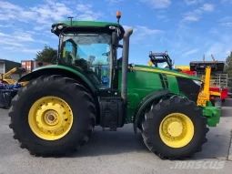 John Deere 7230